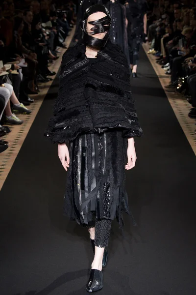 Look 36